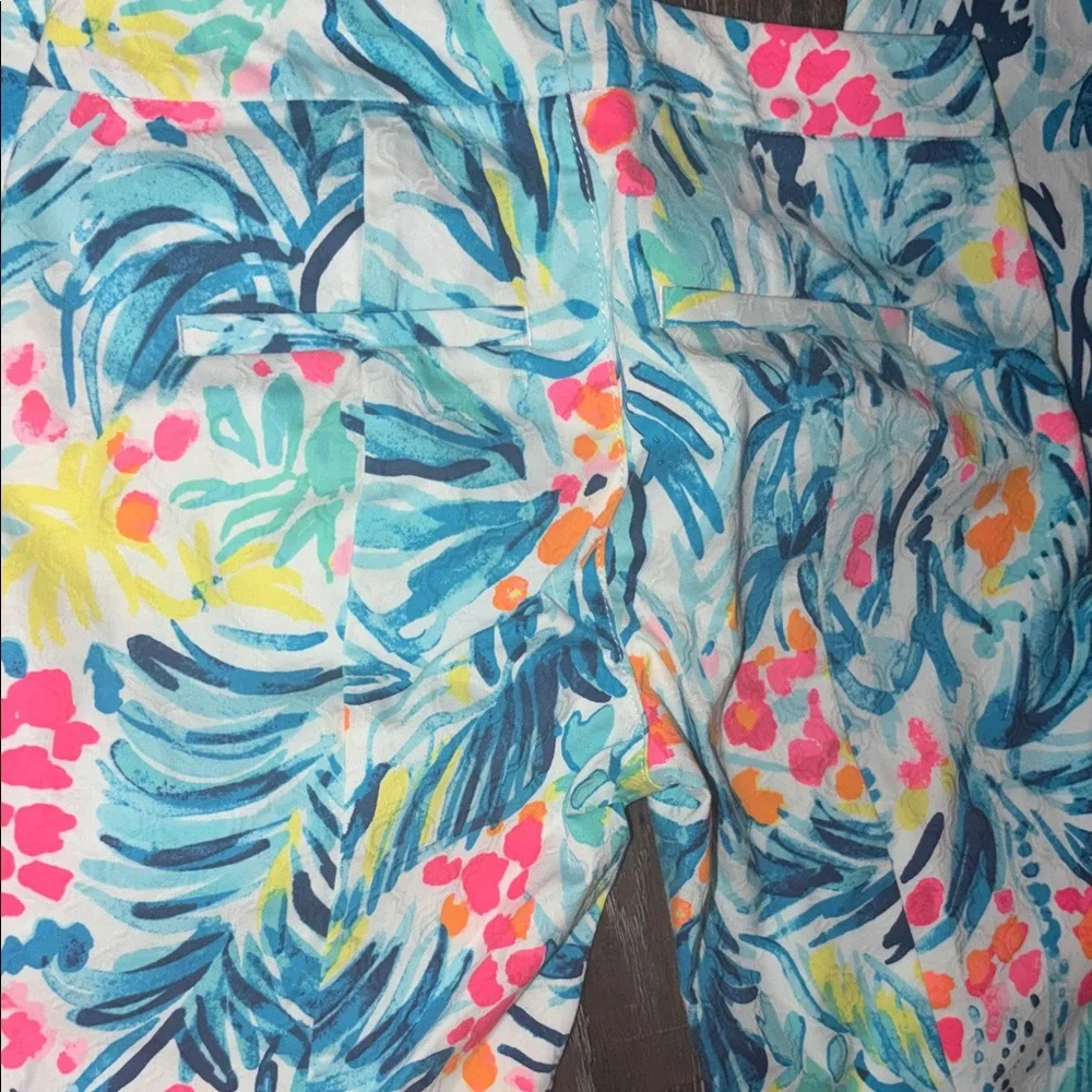 NWOT! Lilly Pulitzer 00 White Pants w/ beautiful bright bold color pattern - Picture 7 of 11